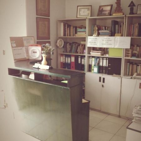 Bangka Bed And Breakfast Джакарта Екстериор снимка