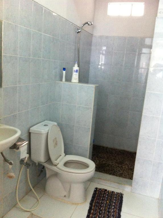 Bangka Bed And Breakfast Джакарта Екстериор снимка