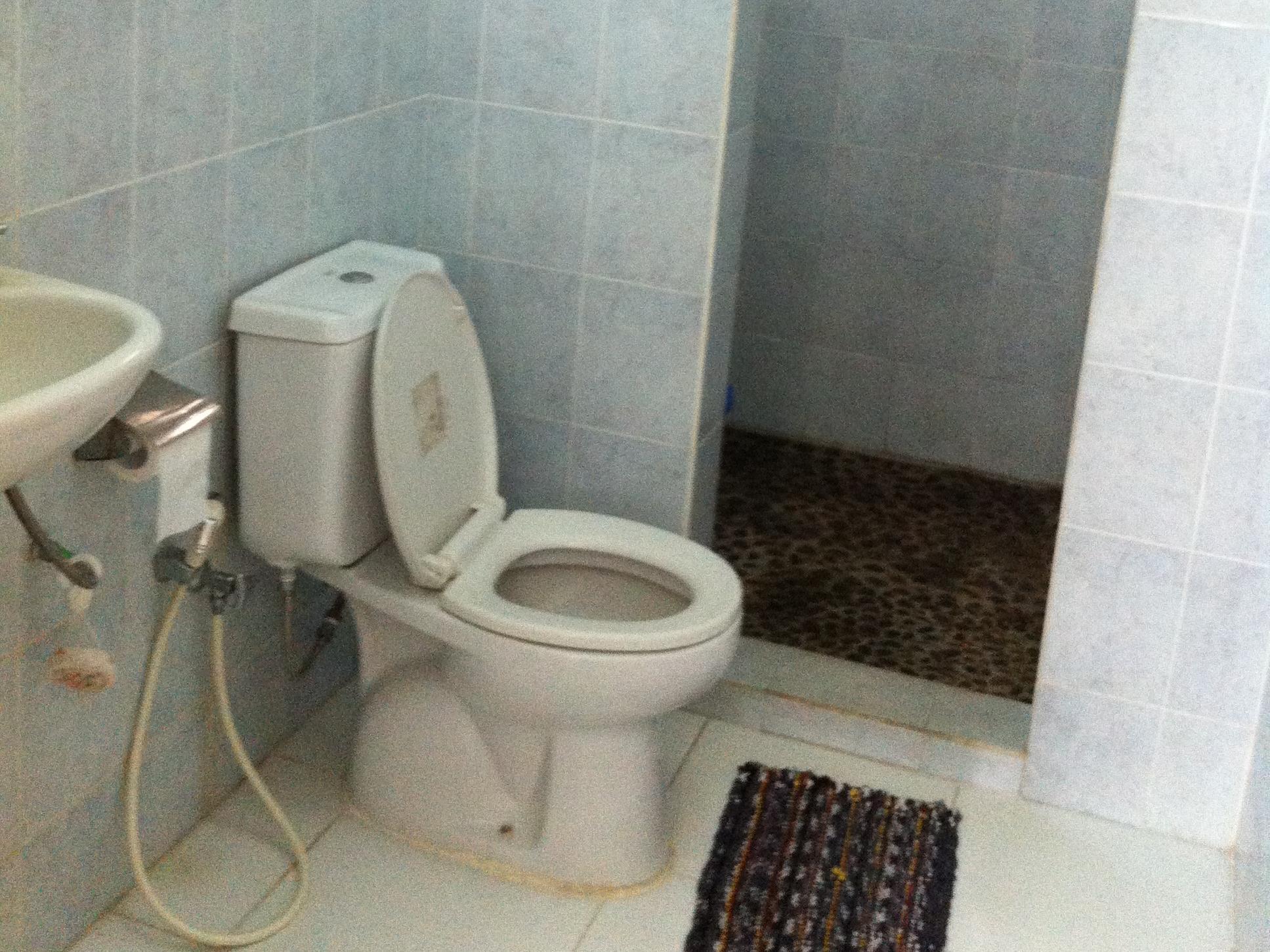Bangka Bed And Breakfast Джакарта Екстериор снимка